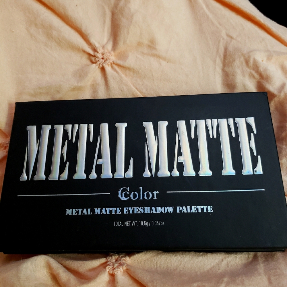 Ccolor Cosmetics Metal Matte 10 pan eyeshadow pale